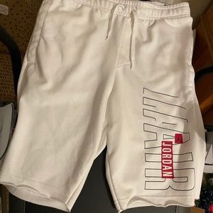 Men’s Air Jordan shorts and shirt outfit Medium